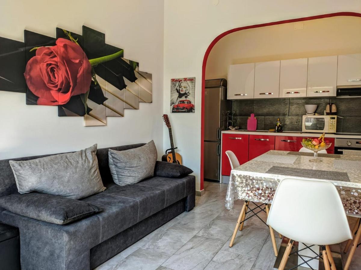 Glorianita Sweethome,Centro, Free Parking,Self Check- In 希贝尼克 外观 照片