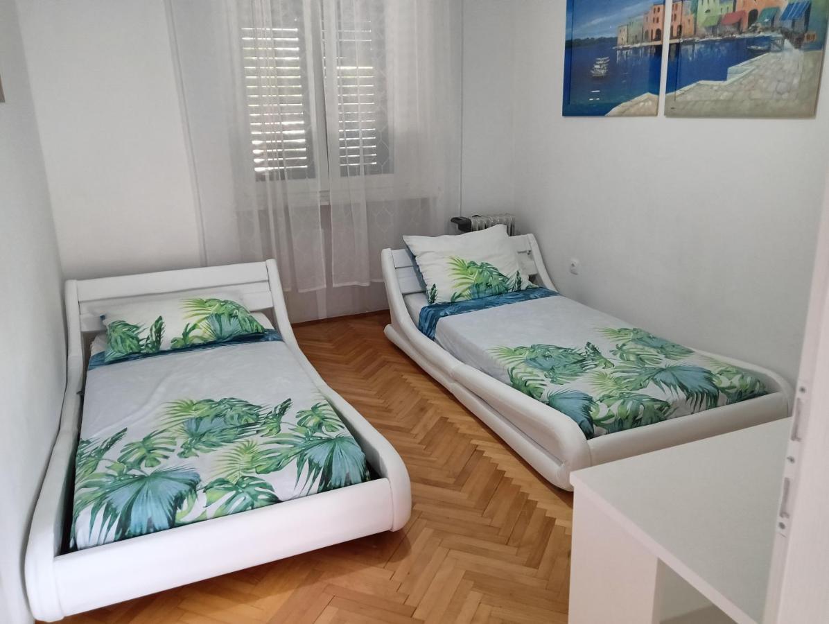 Glorianita Sweethome,Centro, Free Parking,Self Check- In 希贝尼克 外观 照片