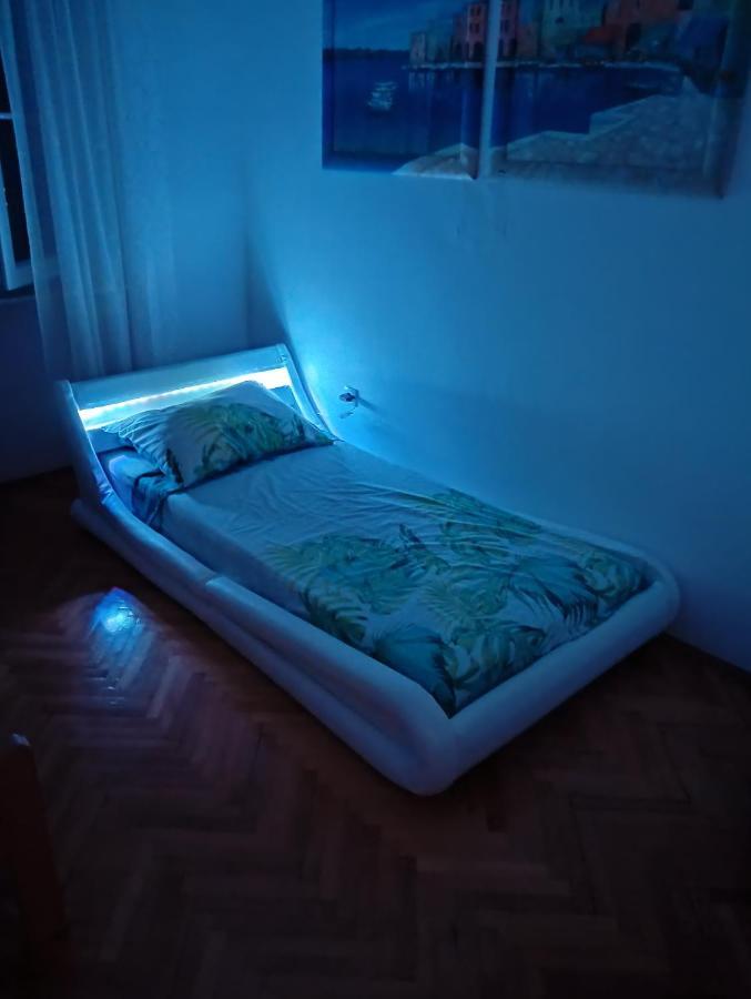 Glorianita Sweethome,Centro, Free Parking,Self Check- In 希贝尼克 外观 照片