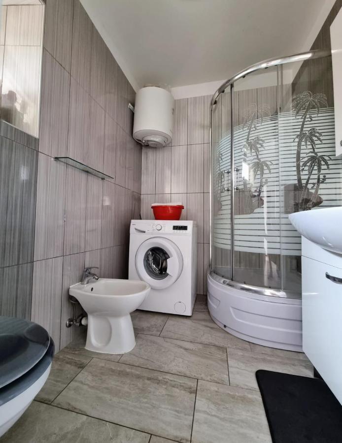 Glorianita Sweethome,Centro, Free Parking,Self Check- In 希贝尼克 外观 照片